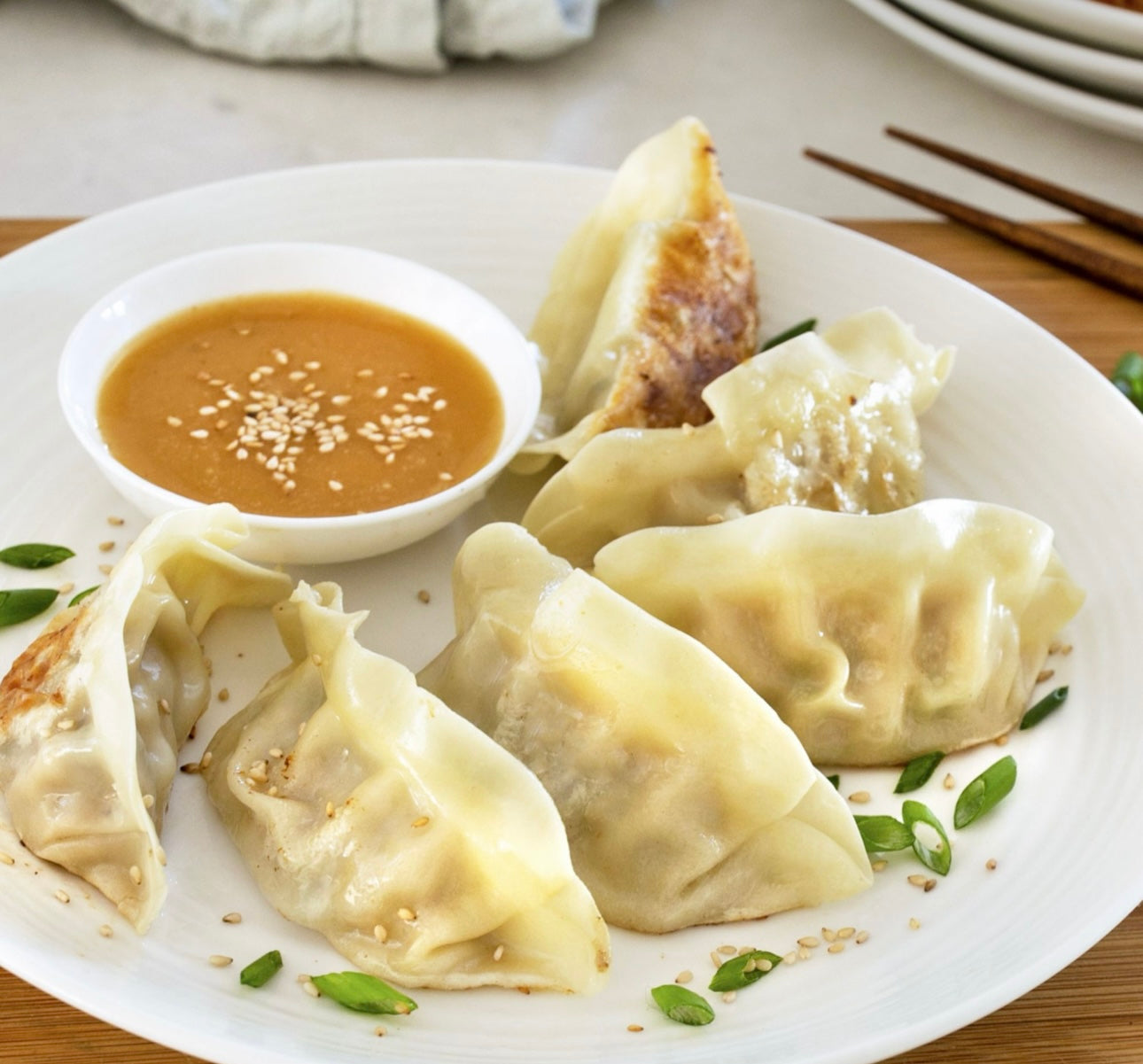 SUMM! Sesame Ginger Chicken Dumplings with Gyoza Sauce, 20 ct. image 3